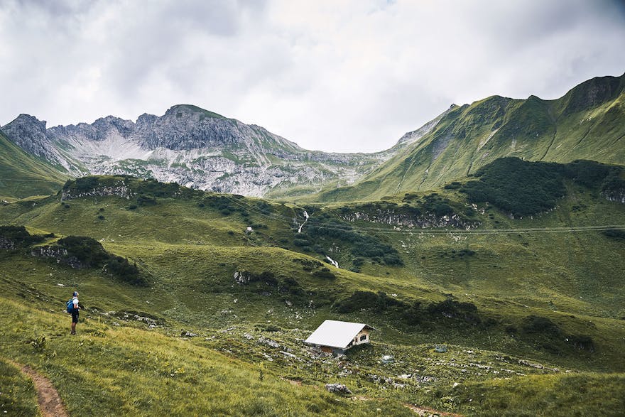 Lake Schrecksee hike, private cabin