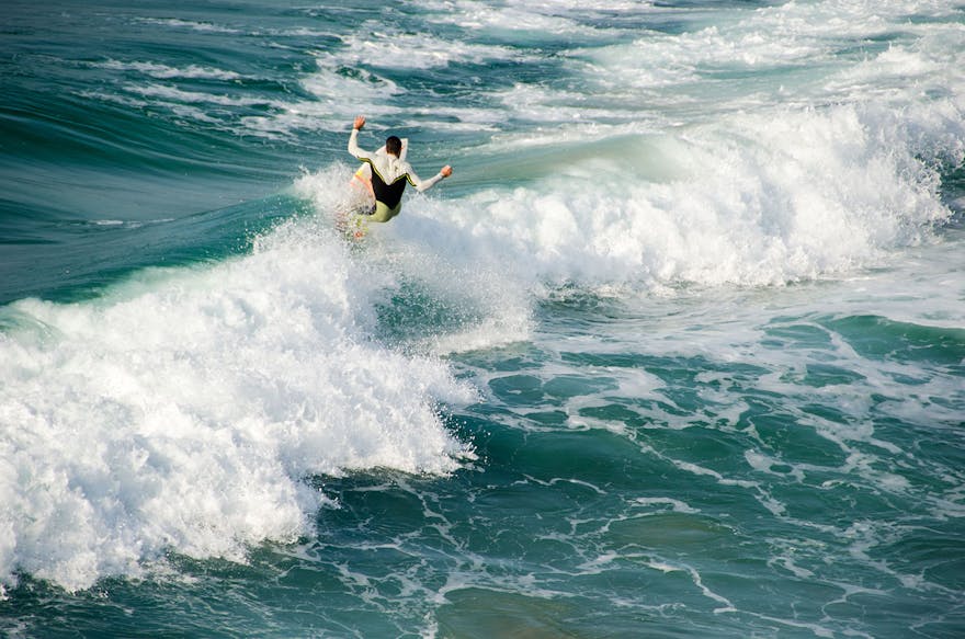 Surfing Carrapateira Faro Portugal