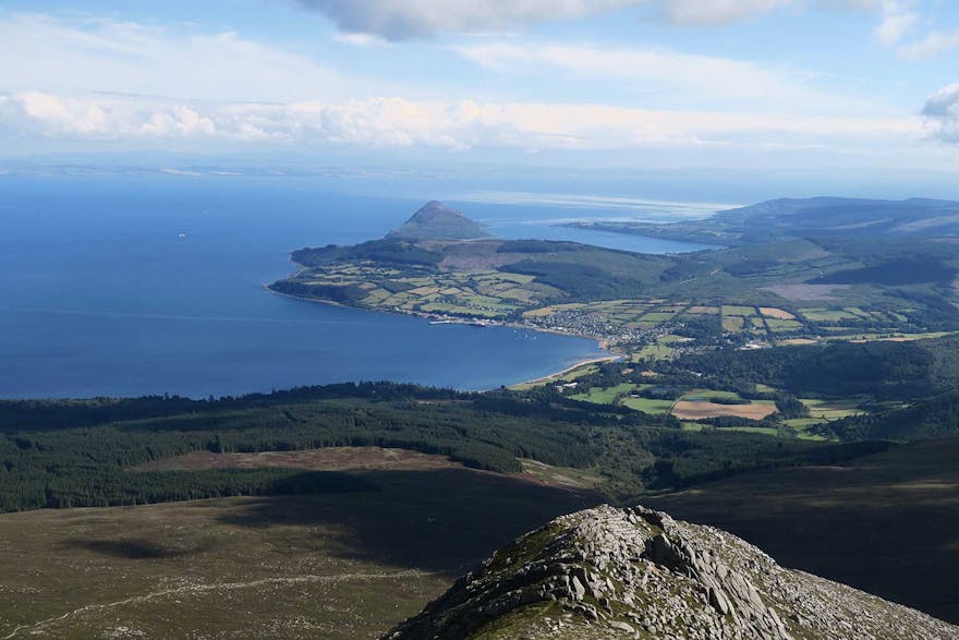Neil Robertson, Travels with a Kilt in Scotland